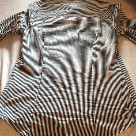 J Crew Women’s Striped Collared Button Down - Picture 4 of 5